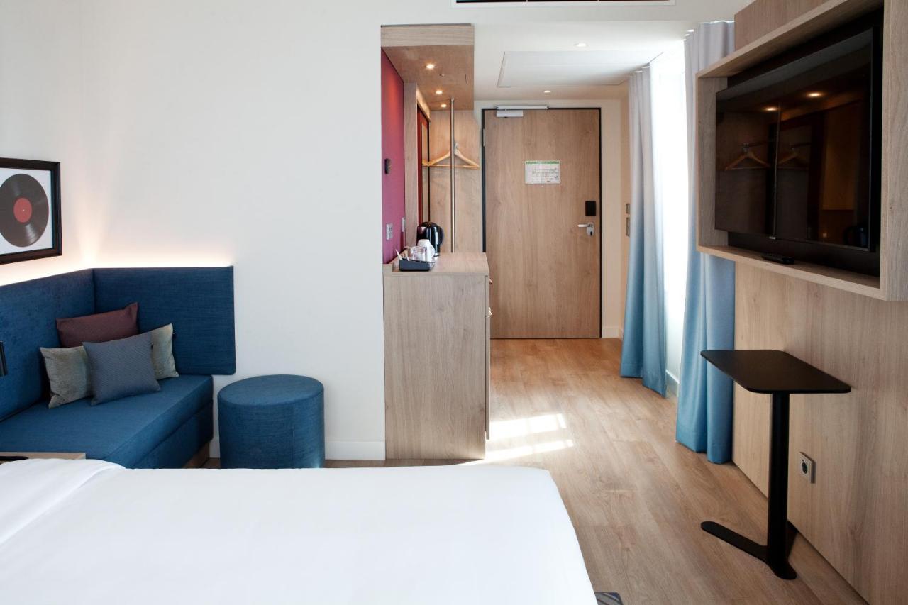 Hotel Hampton By Hilton Ratisbona Exterior foto