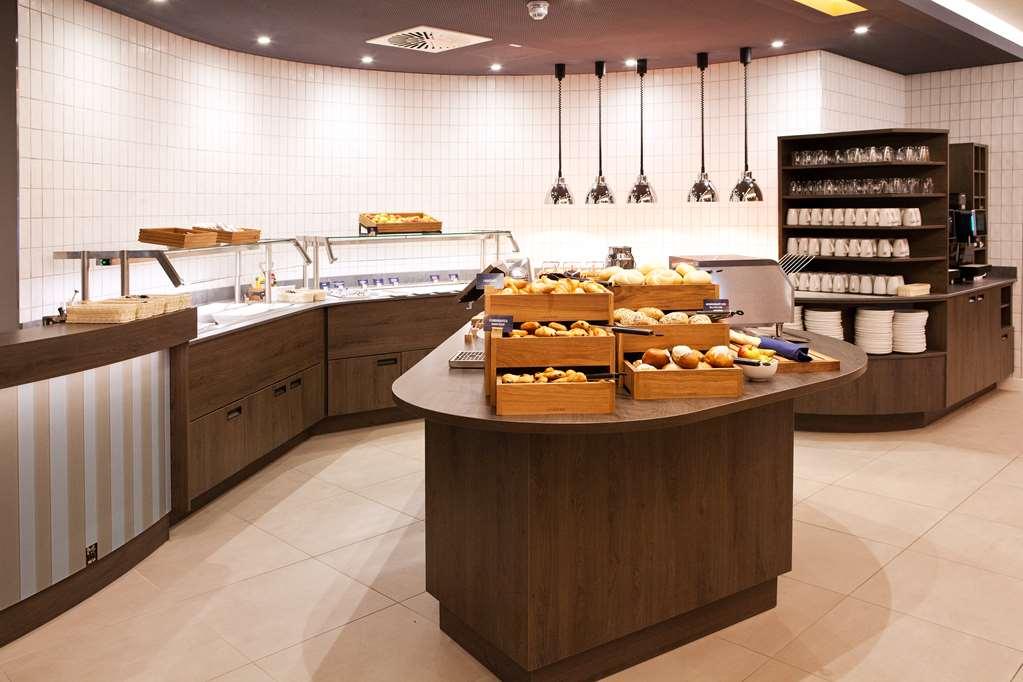 Hotel Hampton By Hilton Ratisbona Exterior foto