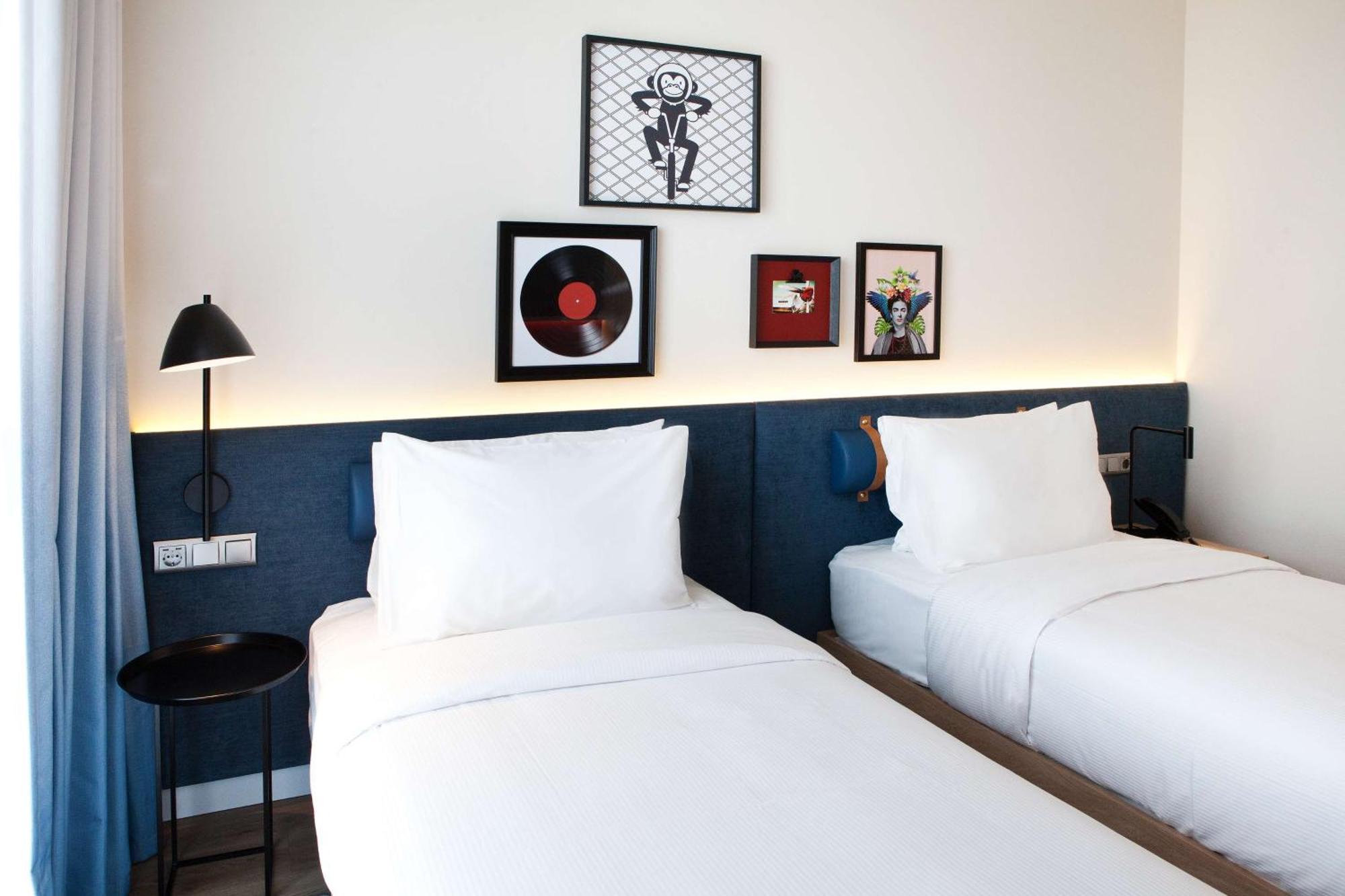 Hotel Hampton By Hilton Ratisbona Exterior foto
