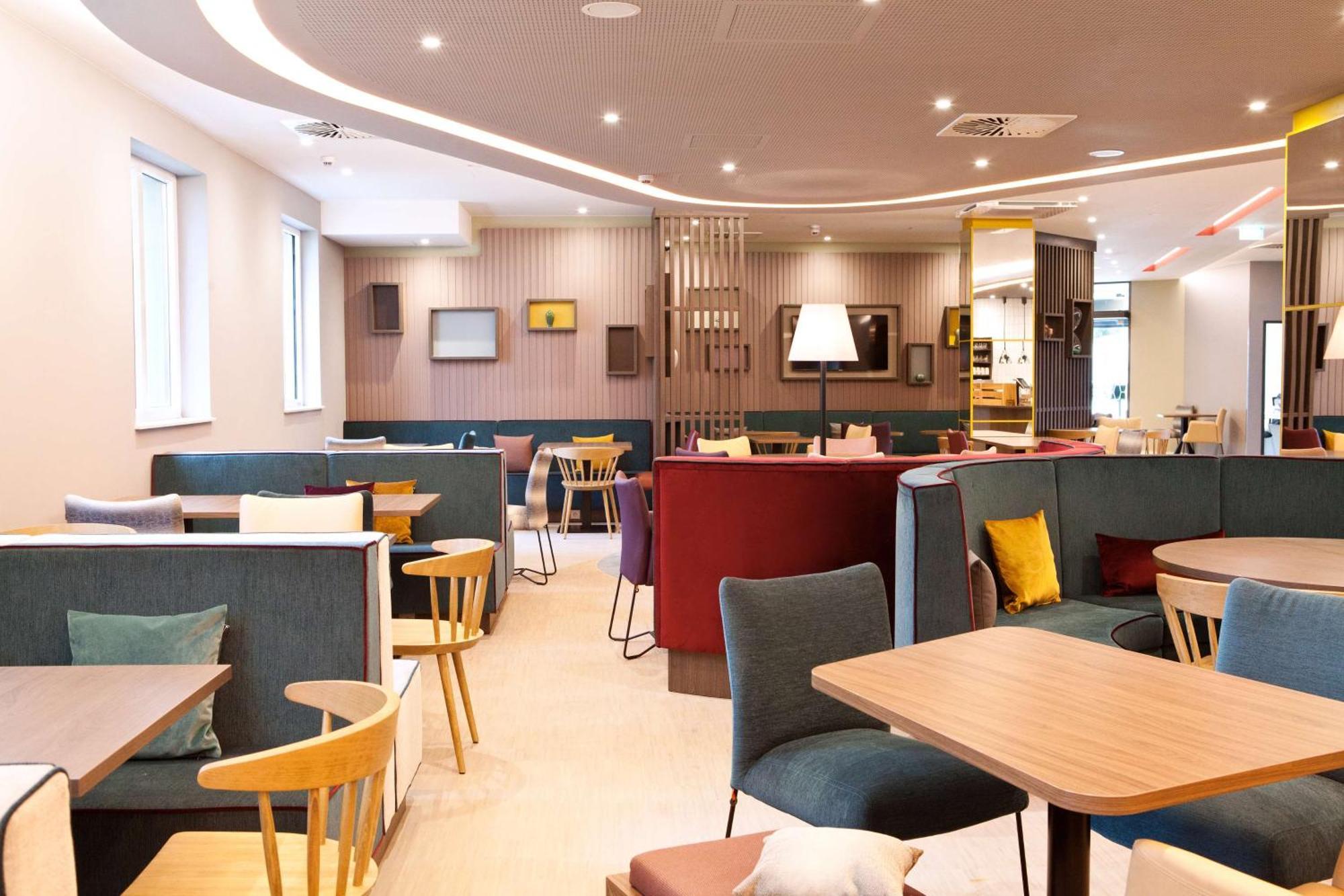Hotel Hampton By Hilton Ratisbona Exterior foto
