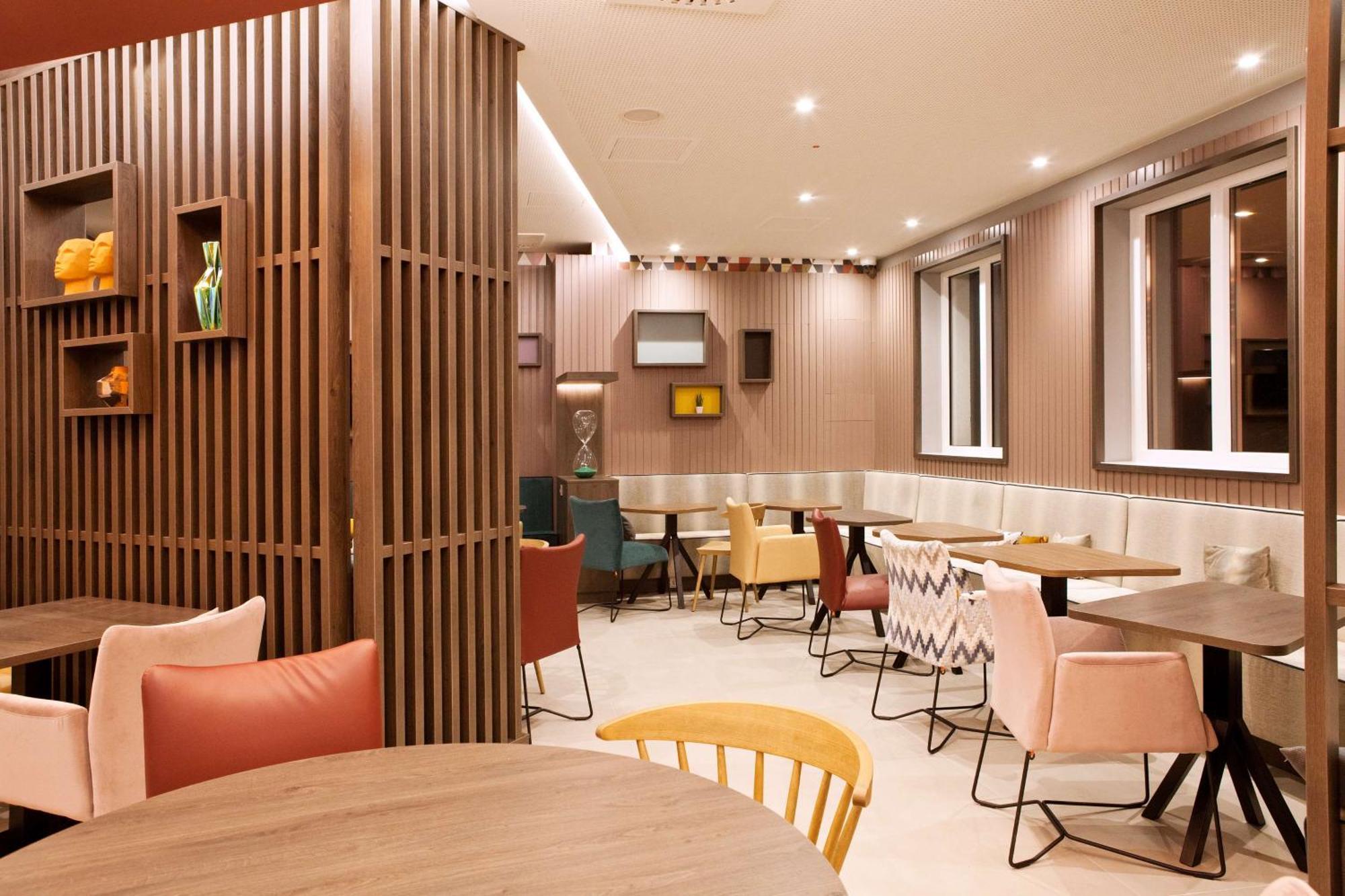 Hotel Hampton By Hilton Ratisbona Exterior foto
