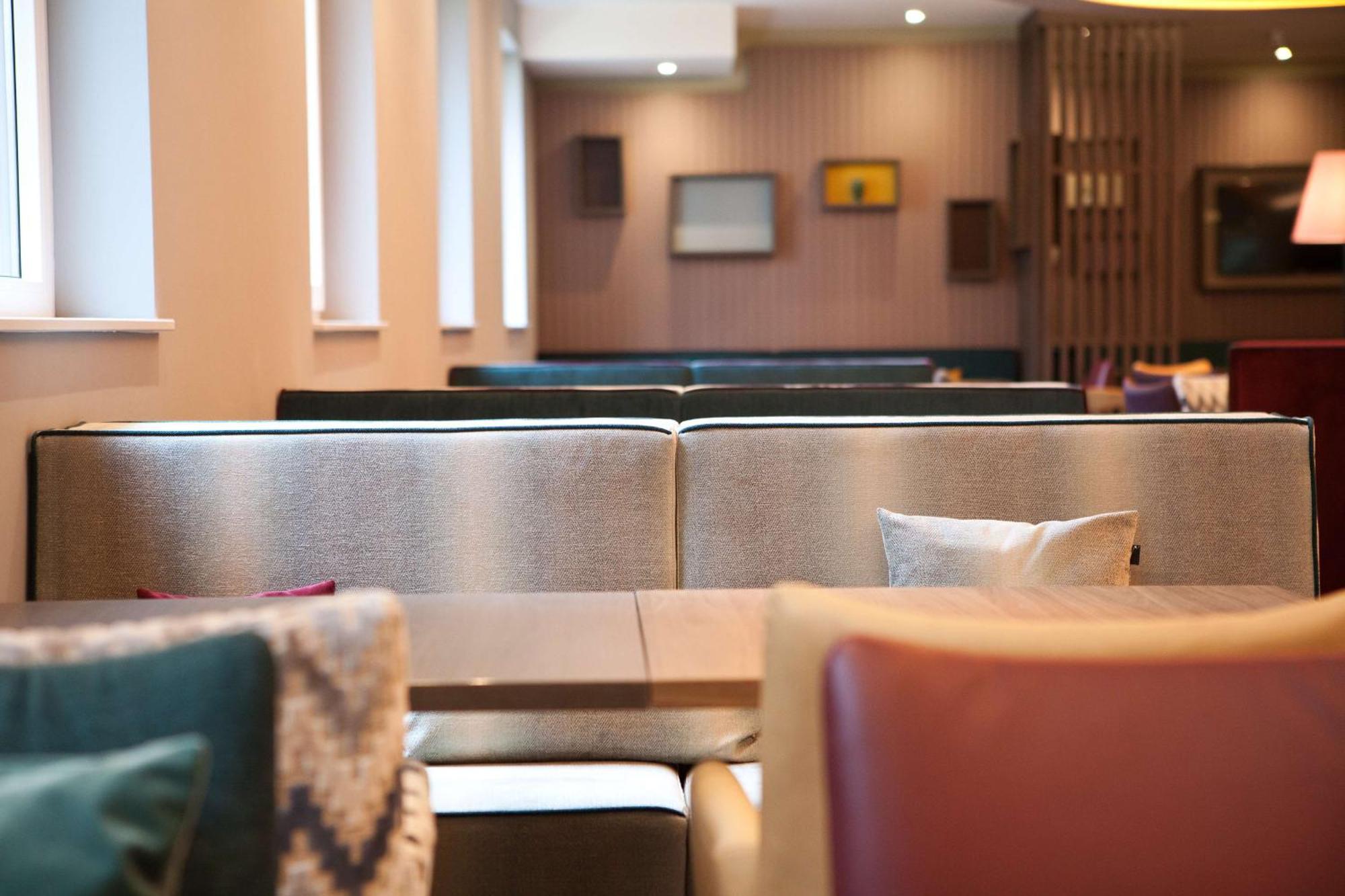 Hotel Hampton By Hilton Ratisbona Exterior foto